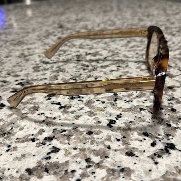 Saint Laurent Classic Leopard print sunglasses - Picture 3 of 6